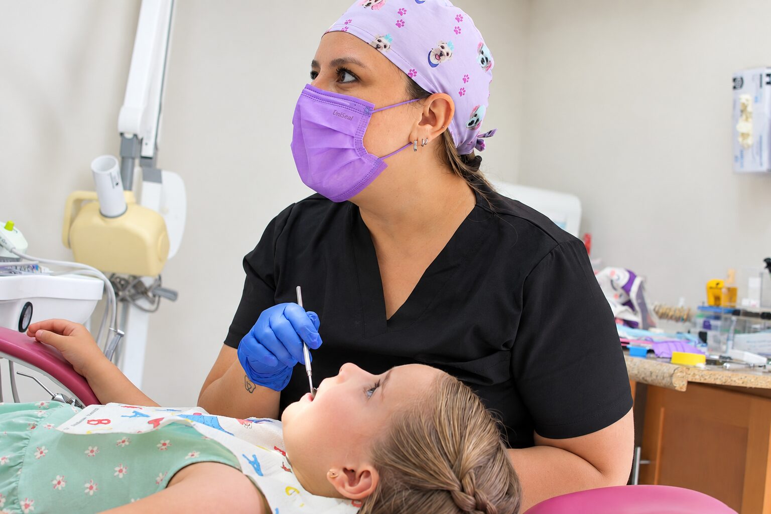 Atención odontopediátrica en Somnia Dent para familias de La Laguna.